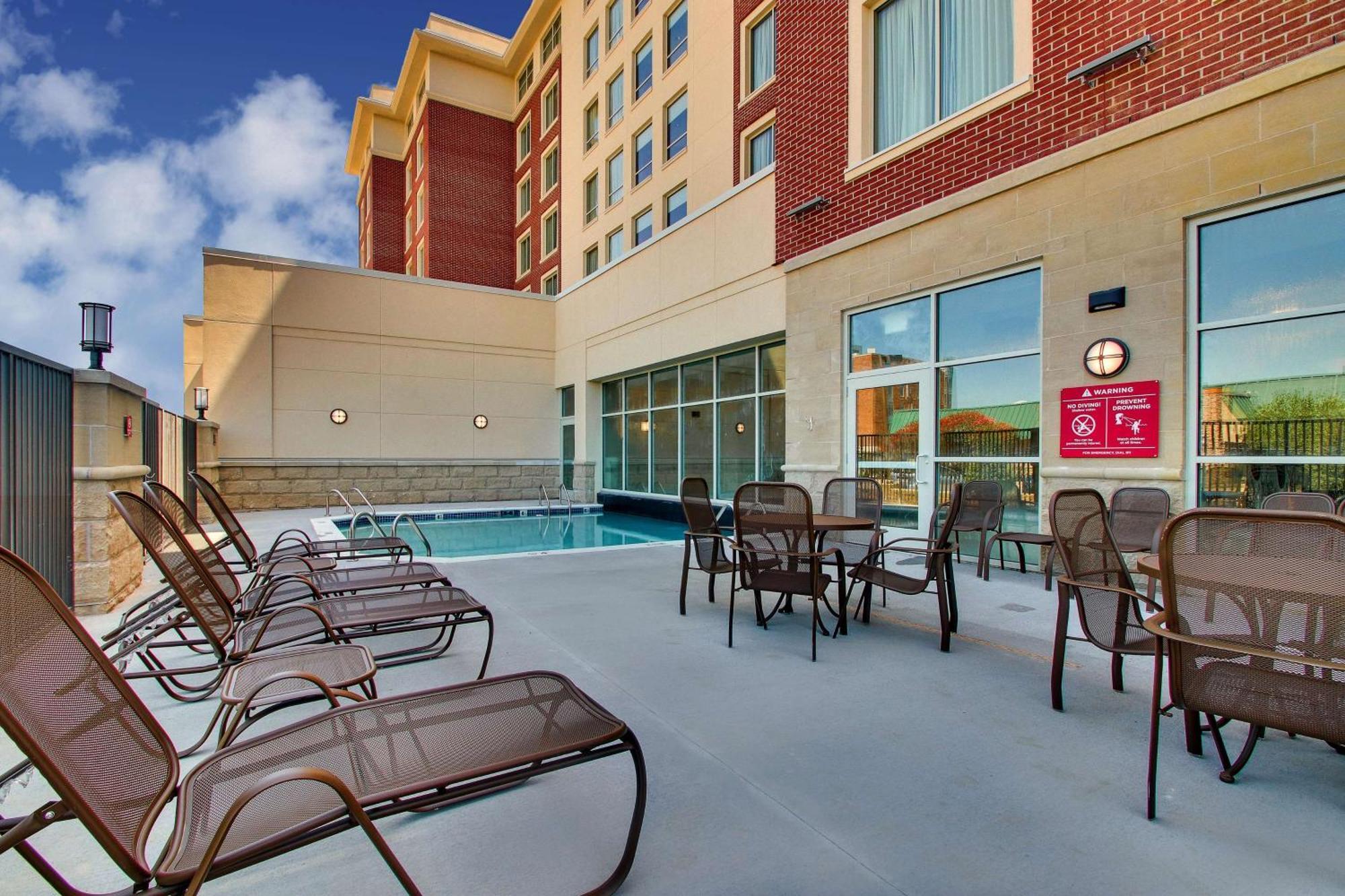 Drury Inn & Suites Iowa City Coralville Exteriér fotografie